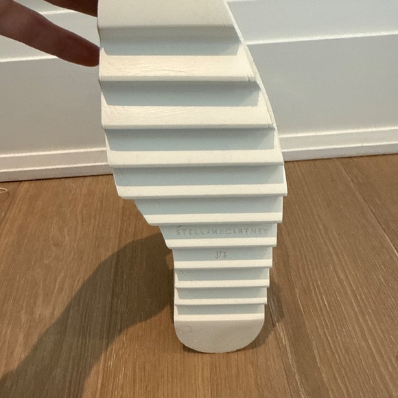 Stella McCartney Chrome Star Shoe - Picture 3 of 3